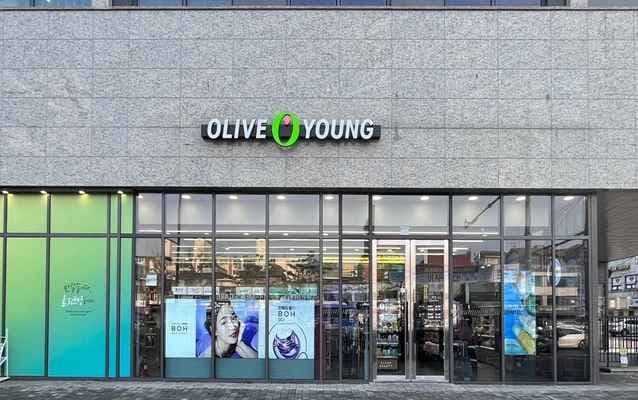 Olive Young Helio City Branch [Tax Refund Shop](올리브영 헬리오시티점)