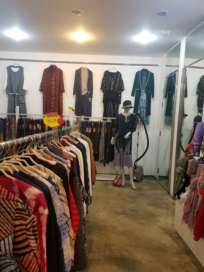 Ipamnamu [Tax Refund Shop](이팝나무)