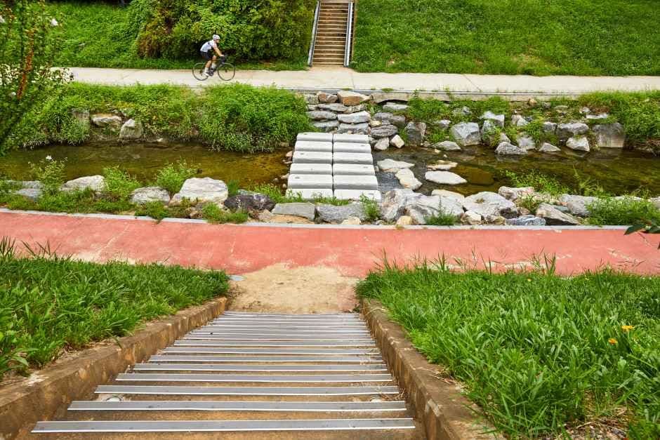 Yullyangcheon Stream (율량천)