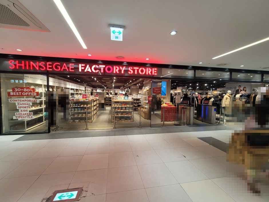 Shinsegae Factory Store - Gangnam Branch [Tax Refund Shop] (신세계팩토리 강남)