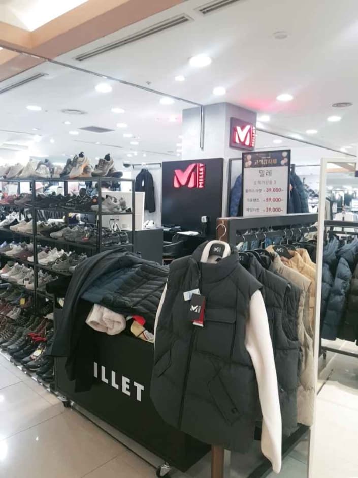 Millet - MODA Outlet Bupyeong Branch [Tax Refund Shop](밀레 모다아울렛 부평점)