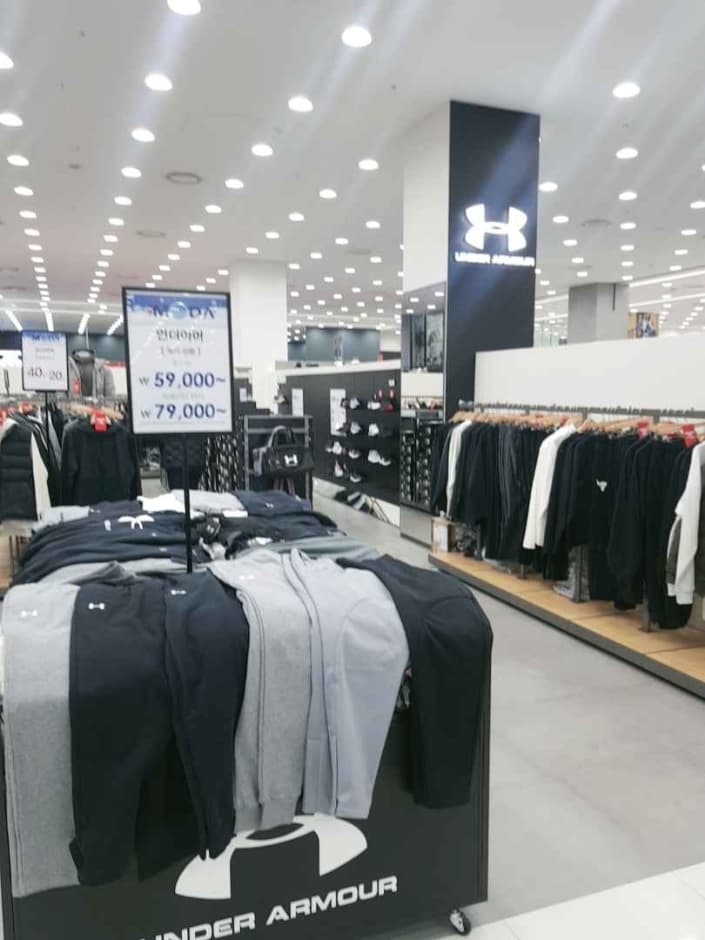 Under Armour - MODA Outlet Incheon Branch [Tax Refund Shop](언더아머 모다아울렛 인천점)