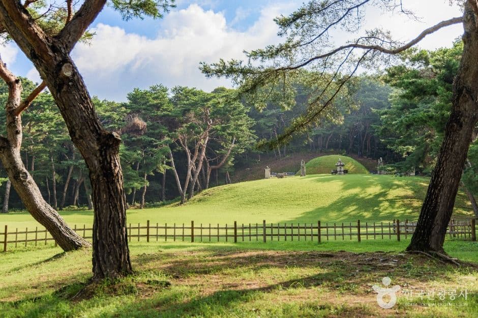 Goyang West Five Royal Tombs [UNESCO World Heritage] (고양 서오릉 [유네스코 세계문화유산])