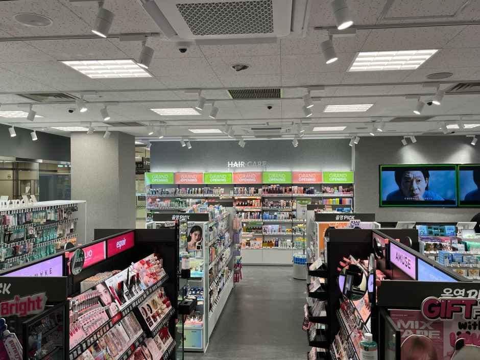 Olive Young Emart Gwangju Branch [Tax Refund Shop](올리브영 이마트광주점)