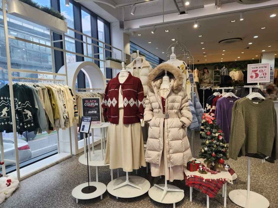 Romi Story Flagship Store - Hongdae Branch [Tax Refund Shop](로미스토리 플래그십스토어 홍대점)