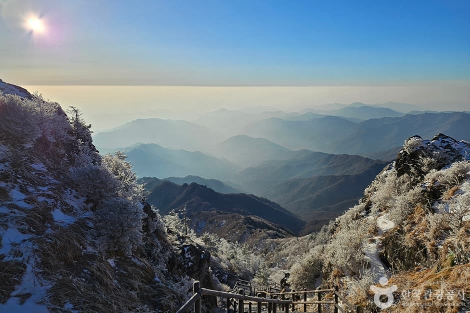 Jirisan Cheonwangbong Peak (지리산 천왕봉)