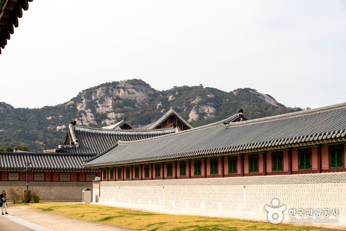 Gyeongbokgung Palace (경복궁)