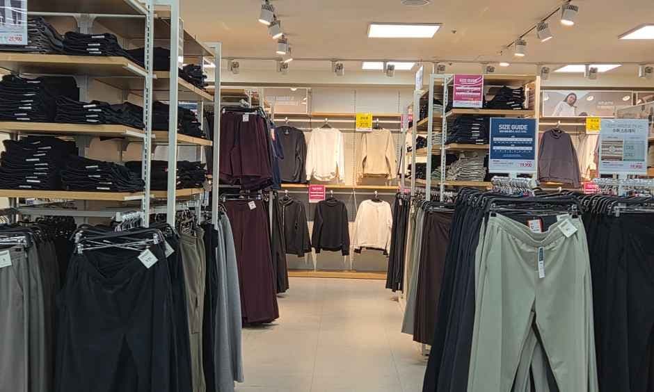 Lotte Mart - Yeonsu Branch [Tax Refund Shop] (롯데마트 연수점)