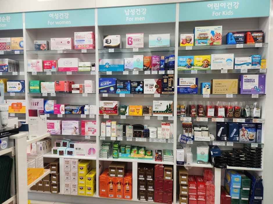 Hapjeong 365 Pharmacy [Tax Refund Shop](합정365약국)