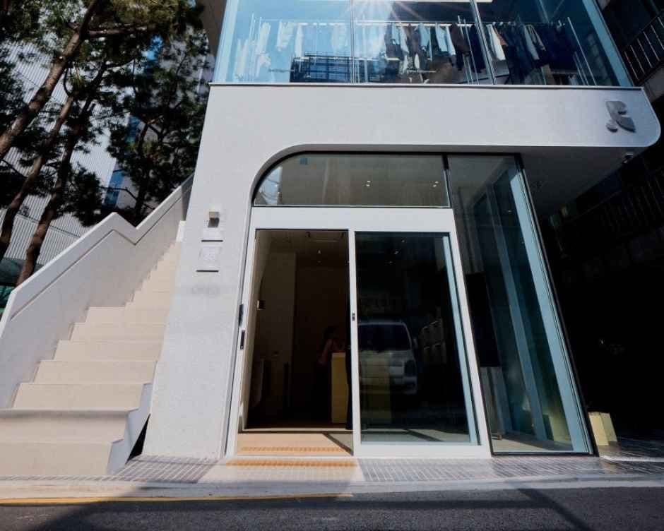 Rest & Recreation Seongsu [Tax Refund Shop](레스트앤레크레이션 성수)