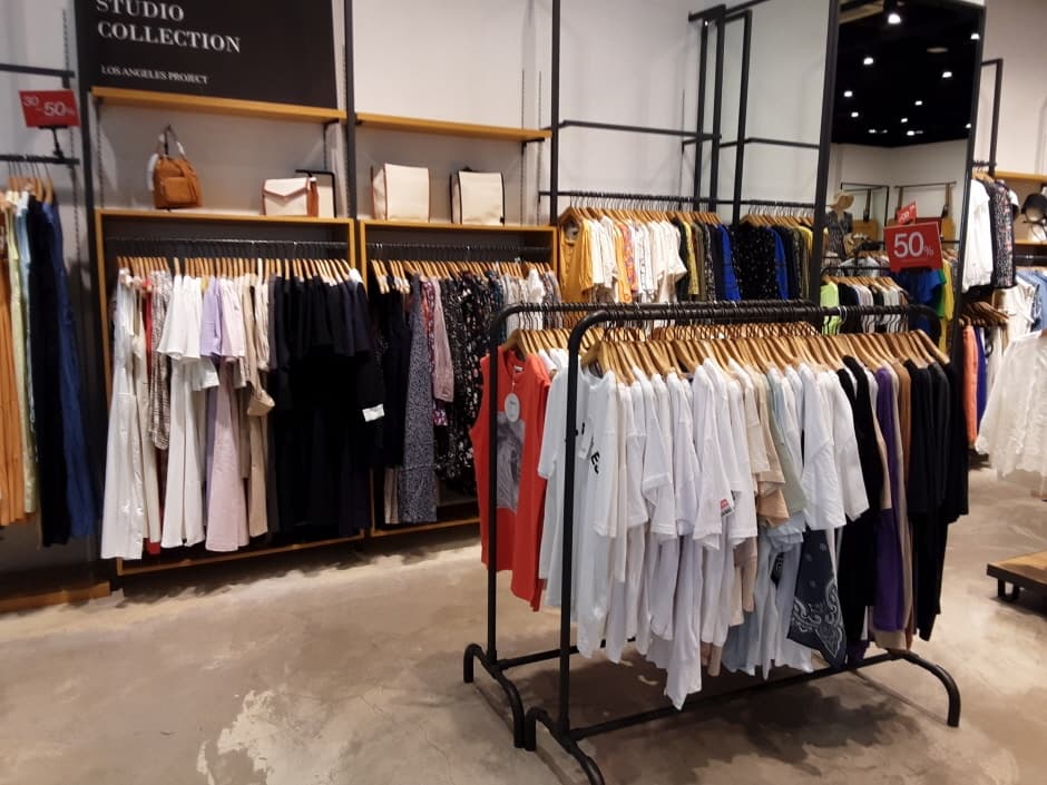 LAP - Lotte Premium Outlets Gimhae Branch [Tax Refund Shop](LAP 롯데프리미엄아울렛 김해점)