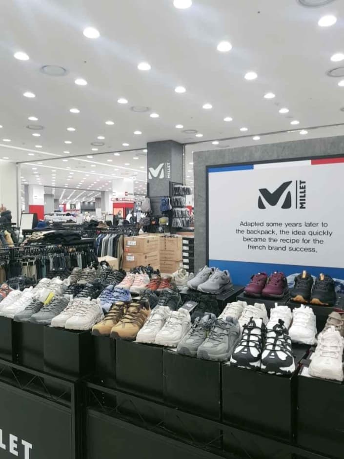 Millet - MODA Outlet Incheon Branch [Tax Refund Shop]  (밀레 모다아울렛 인천점)(밀레 모다아울렛 인천점)