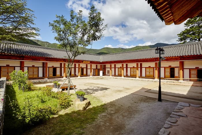 Pohang Traditional Culture Center (포항전통문화체험관)