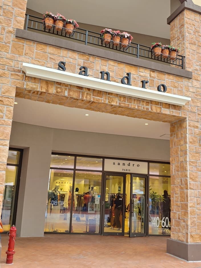 Sandro - Lotte Premium Outlets Giheung Branch [Tax Refund Shop](산드로 롯데프리미엄아울렛 기흥점)