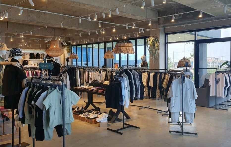 LIFEWORK Mega Store Aewol Branch[Tax Refund Shop](라이프워크 메가스토어 애월점)