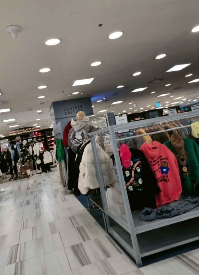 Another Awesome - Newcore Outlets - Pyeongchon Branch [Tax Refund Shop](어나더어썸 뉴코아아울렛 평촌점)