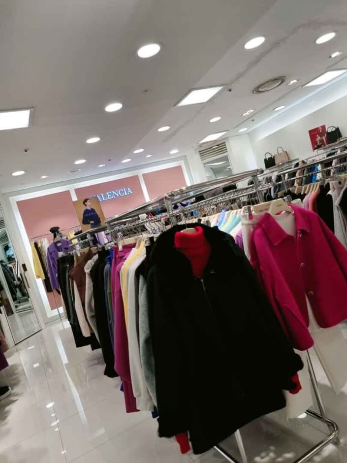 Valencia - Newcore Outlets - Pyeongchon Branch [Tax Refund Shop](발렌시아 뉴코아아울렛 평촌점)