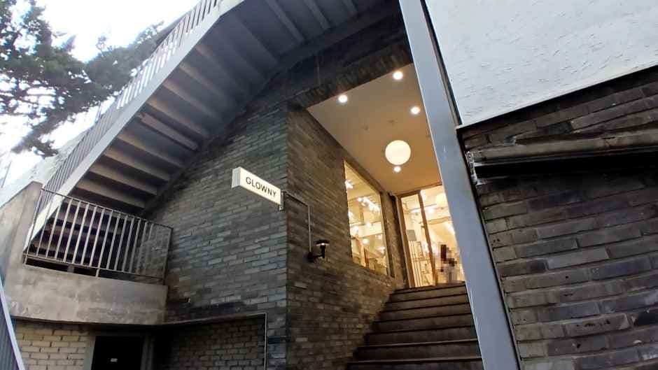 GLOWNY HANNAM FLAGSHIP STORE  [Tax Refund Shop](글로니 플래그쉽 스토어 한남)
