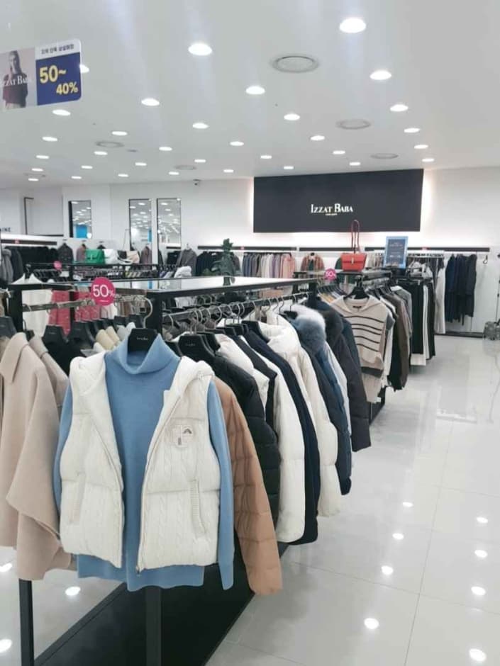 Izzat Baba - MODA Outlet Incheon Branch [Tax Refund Shop]  (아이잗바바 모다아울렛 인천점)(아이잗바바 모다아울렛 인천점)