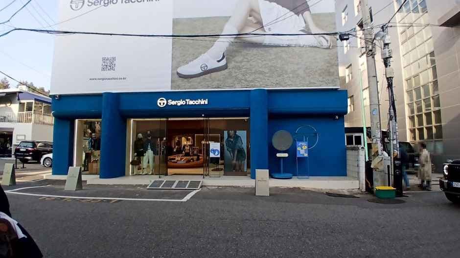 Sergio Tacchini Hannam Flagship Store  [Tax Refund Shop](세르지오타키니 한남플래그십스토어)