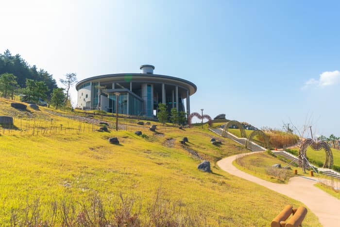 Gwibigo (Yeonorang Seonyeo Theme Park) (연오랑세오녀테마공원 귀비고)