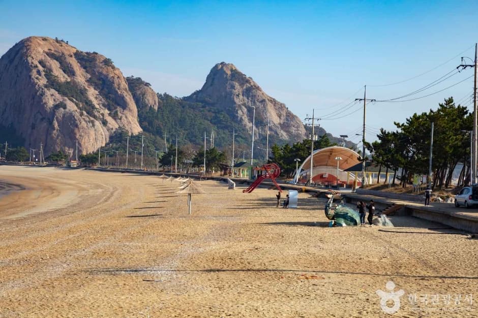 Seonyudo Beach (선유도해수욕장)