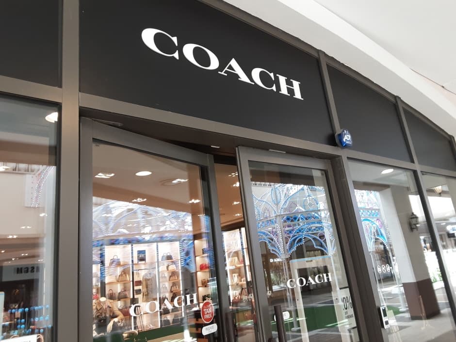 Coach - Lotte Premium Outlets Dongbusan Branch [Tax Refund Shop](코치 롯데프리미엄아울렛 동부산점)