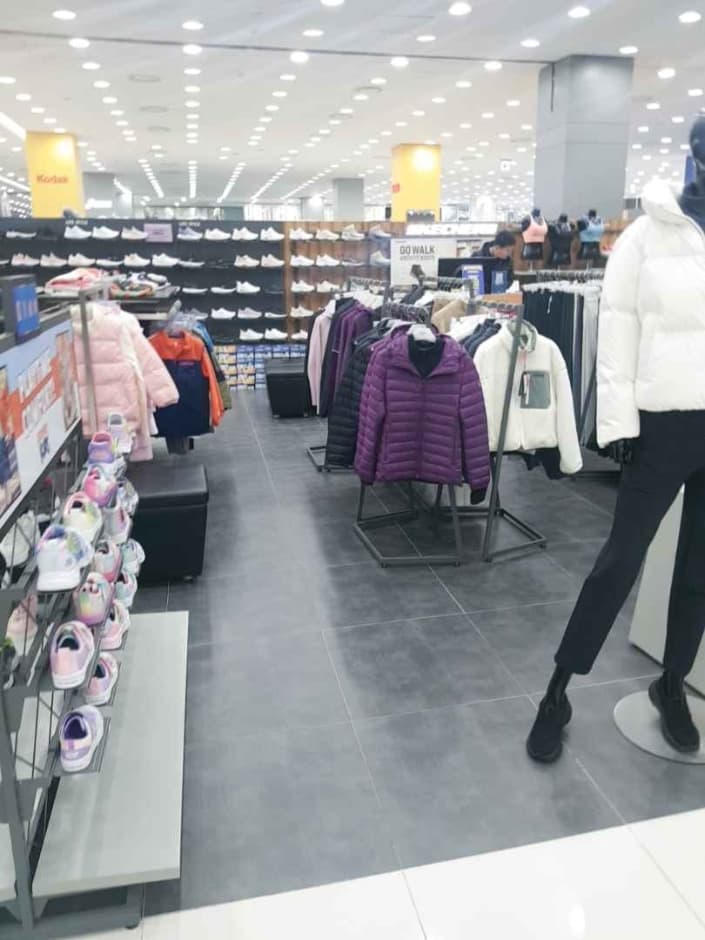 Skechers - MODA Outlet Incheon Branch [Tax Refund Shop](스케쳐스 모다아울렛 인천점)