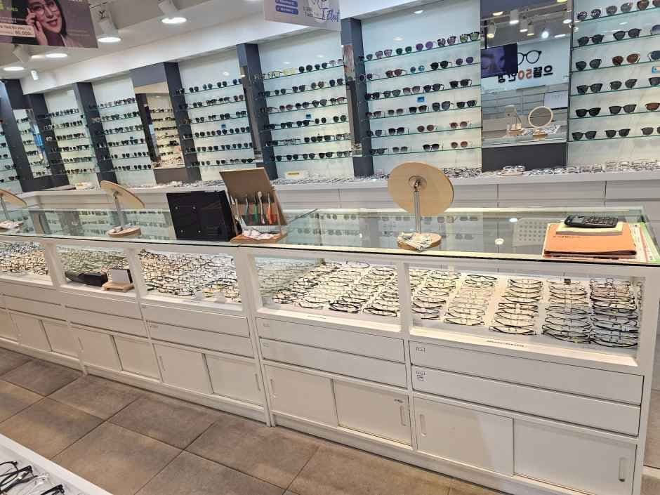 Top50 Glasses Ansan Jungang Branch [Tax Refund Shop](으뜸50안경 안산중앙점)