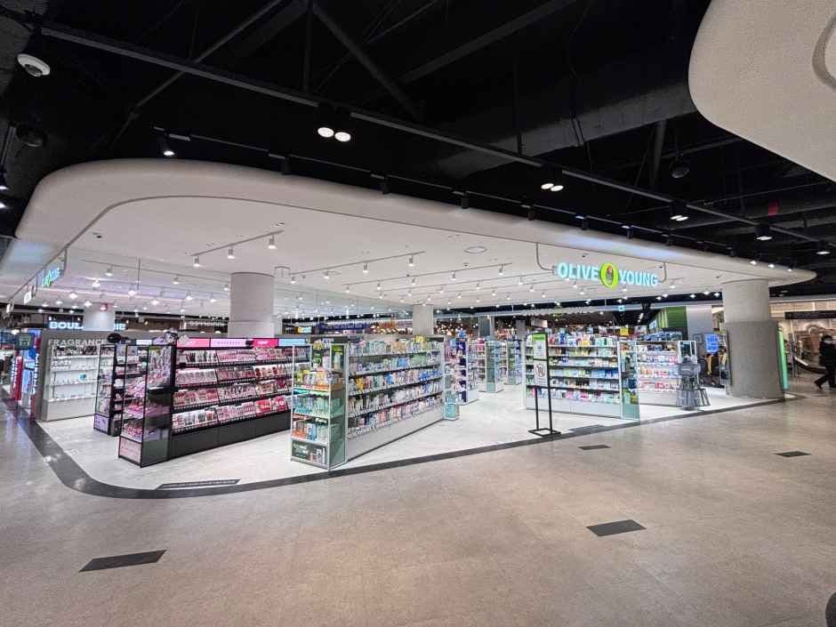 Olive Young Emart Wolgye Branch [Tax Refund Shop](올리브영 이마트월계점)