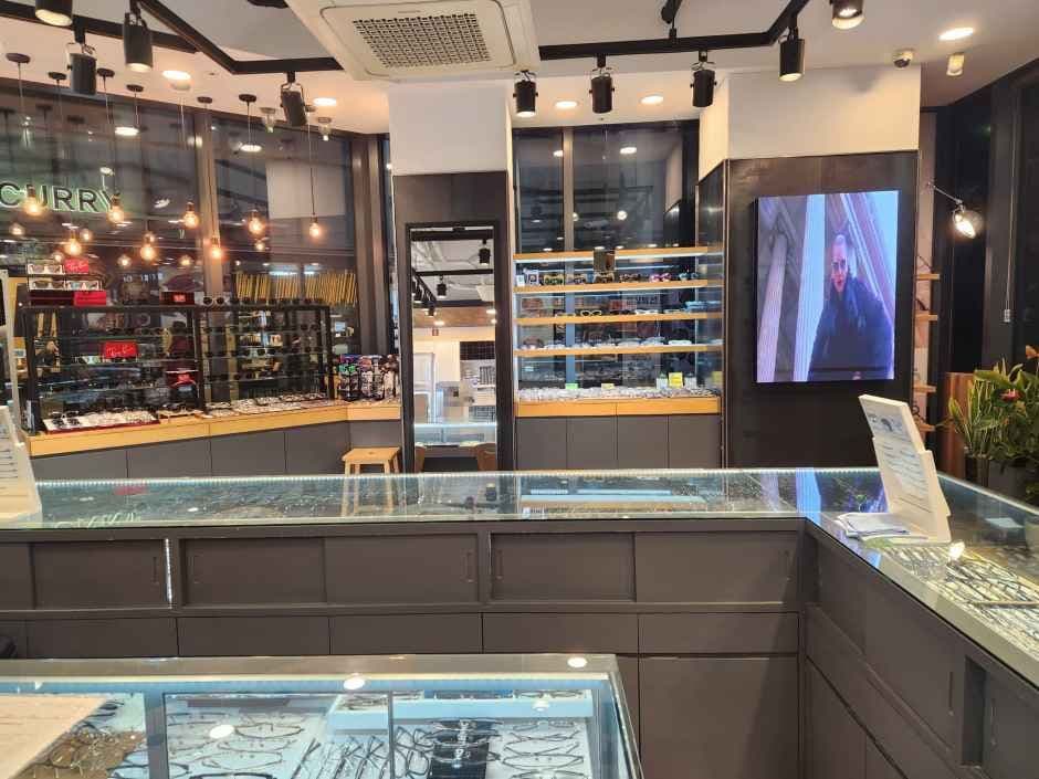 Glastar Glasses Gongdeok Branch [Tax Refund Shop](글라스타안경 공덕점)