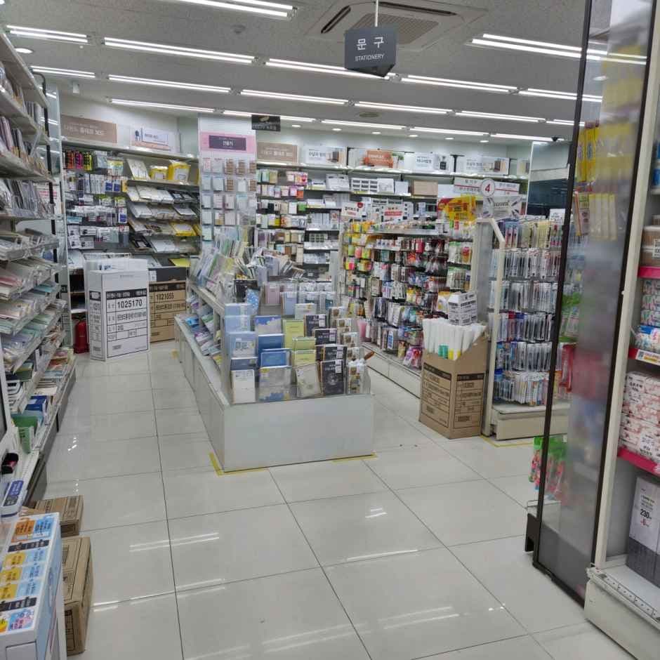 DAISO Gyeongsan Yeungnam University Branch[Tax Refund Shop](다이소 경산영남대점)