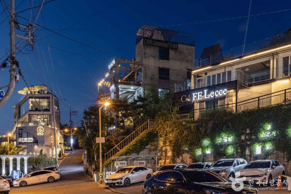 Suamgol Café Street(수암골 카페거리)