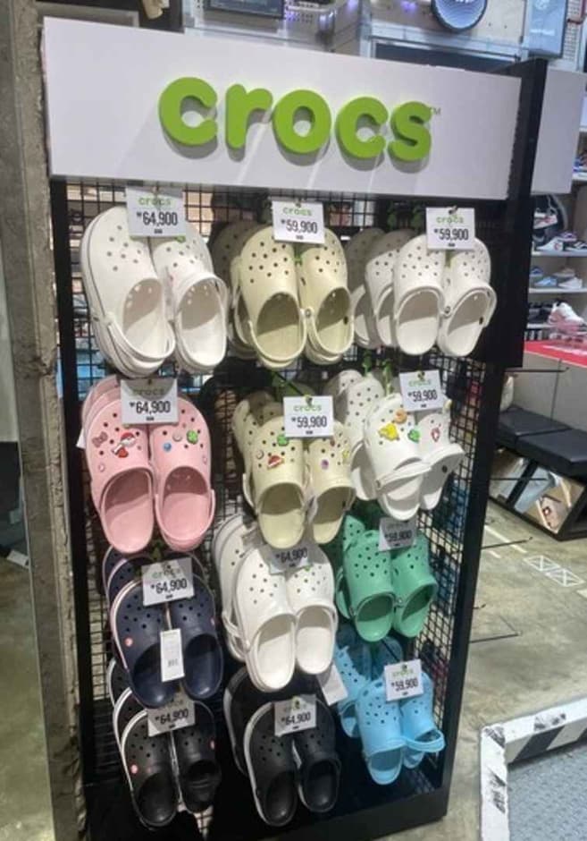 Crocs - MODA Outlet Chuncheon Branch [Tax Refund Shop](크록스 모다아울렛 춘천점)