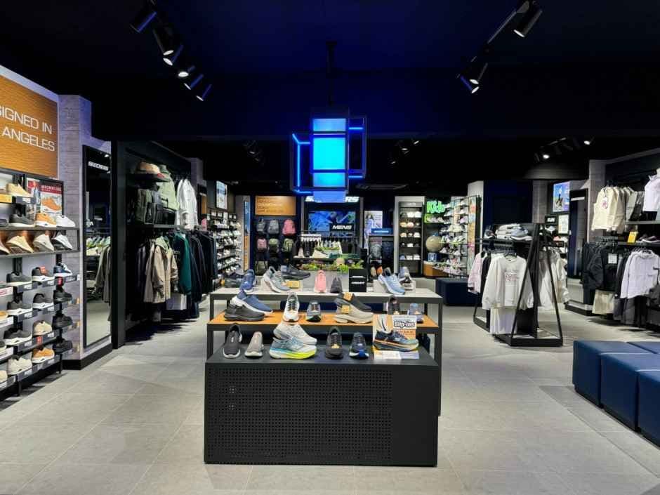 SKECHERS Chuncheon Myeongdong Branch [Tax Refund Shop](스케쳐스 춘천명동점)