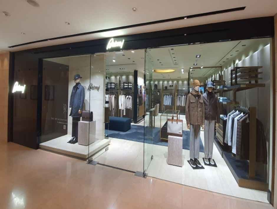 Brioni - The Shilla Hotel Branch [Tax Refund Shop](브리오니 신라호텔점)