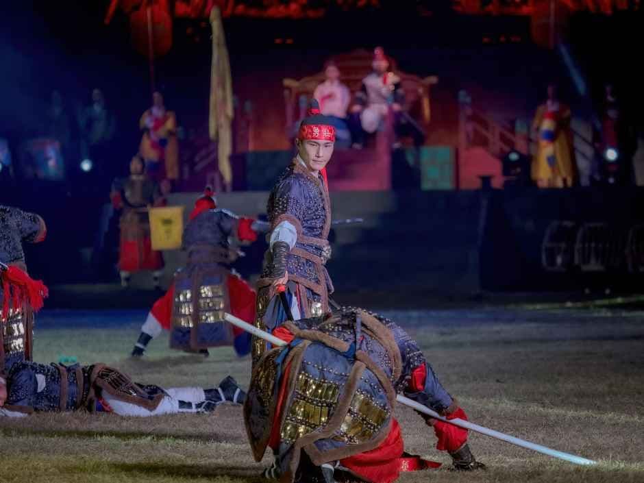 King Jeongjo's Royal Parade (정조대왕 능행차 공동재현)