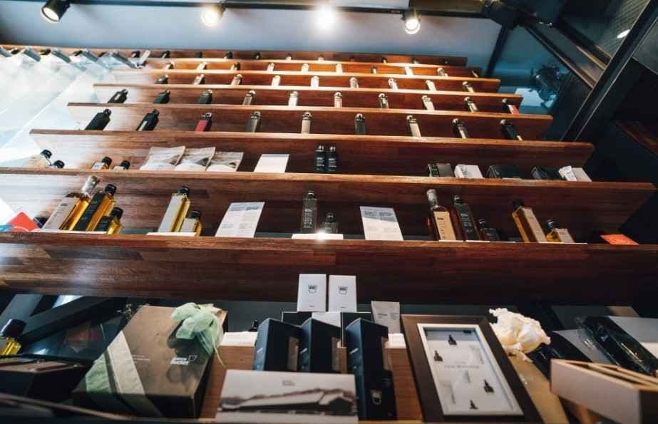 Queens Bucket - Dongdaemun Branch [Tax Refund Shop] (쿠엔즈버킷 동대문)