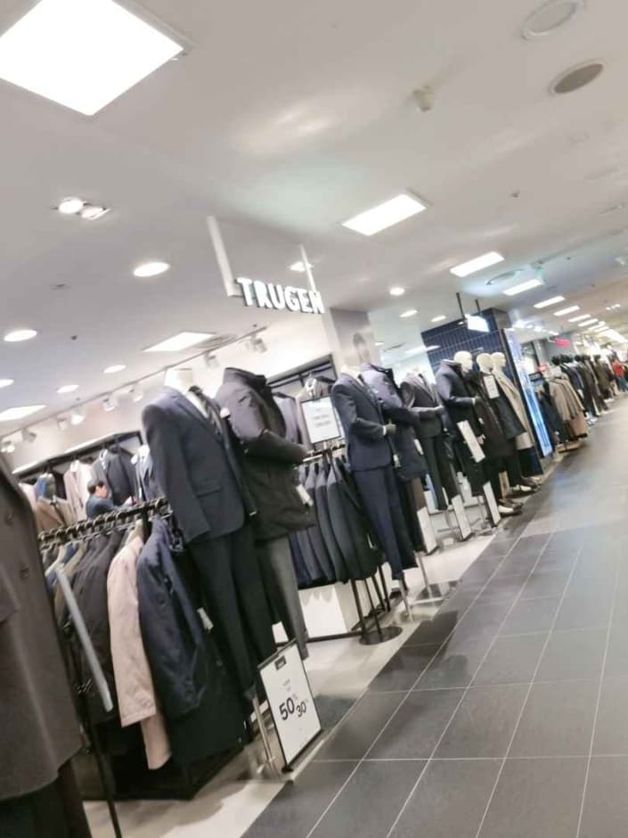 Trugen - Newcore Outlets - Pyeongchon Branch [Tax Refund Shop](트루젠 뉴코아아울렛 평촌점)