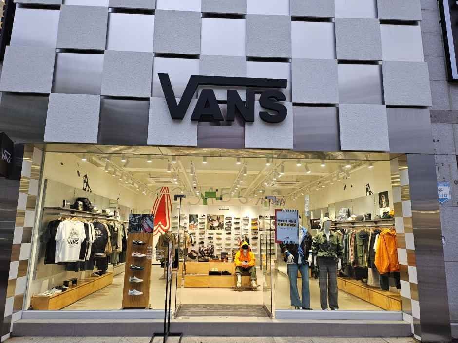 Vans Gwangbok Branch [Tax Refund Shop](반스 광복점)