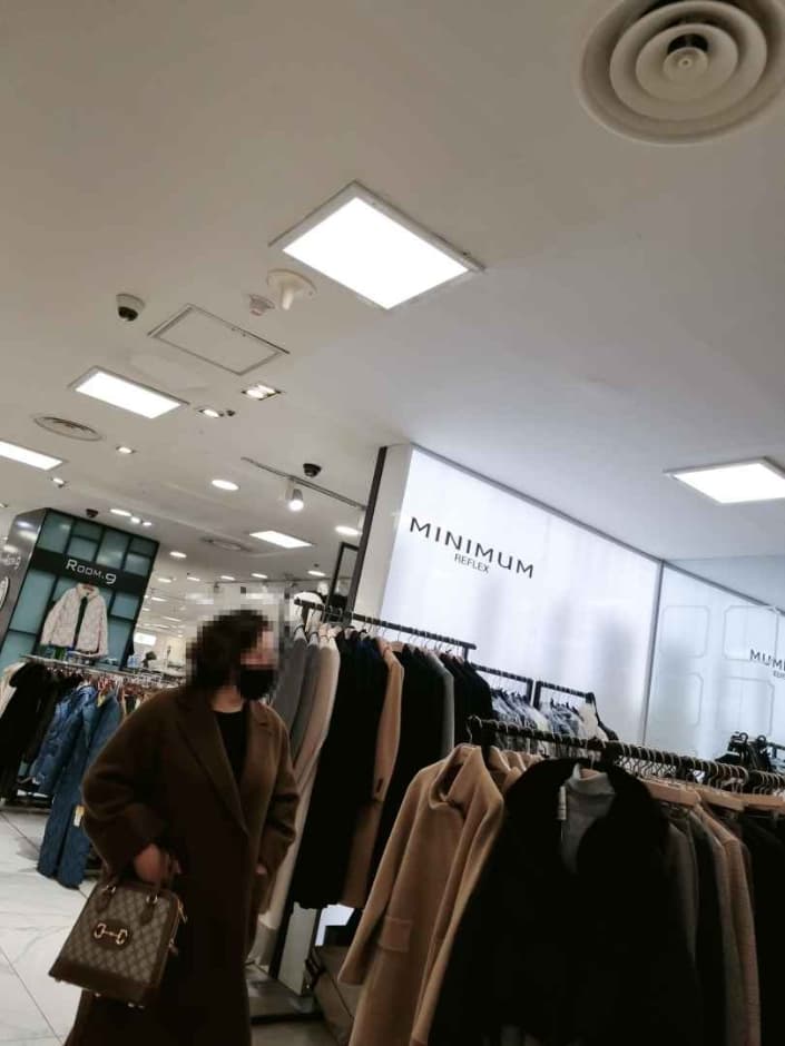 Minimum - Newcore Outlets - Pyeongchon Branch [Tax Refund Shop](미니멈 뉴코아아울렛 평촌점)