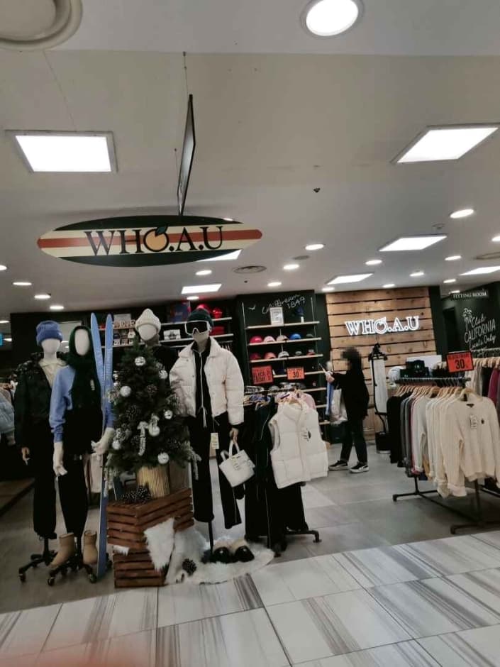 WHO.A.U - Newcore Outlets - Pyeongchon Branch [Tax Refund Shop](후아유 뉴코아아울렛 평촌점)