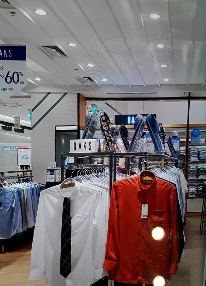 Daks Shoes - Lotte Outlets Seoul Station Branch [Tax Refund Shop](닥스구두 롯데아울렛 서울역점)