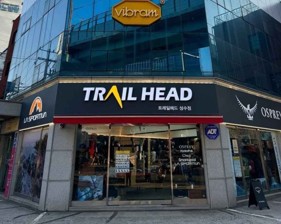 TRAIL HEAD Seongsu Branch [Tax Refund Shop](트레일헤드 성수점)