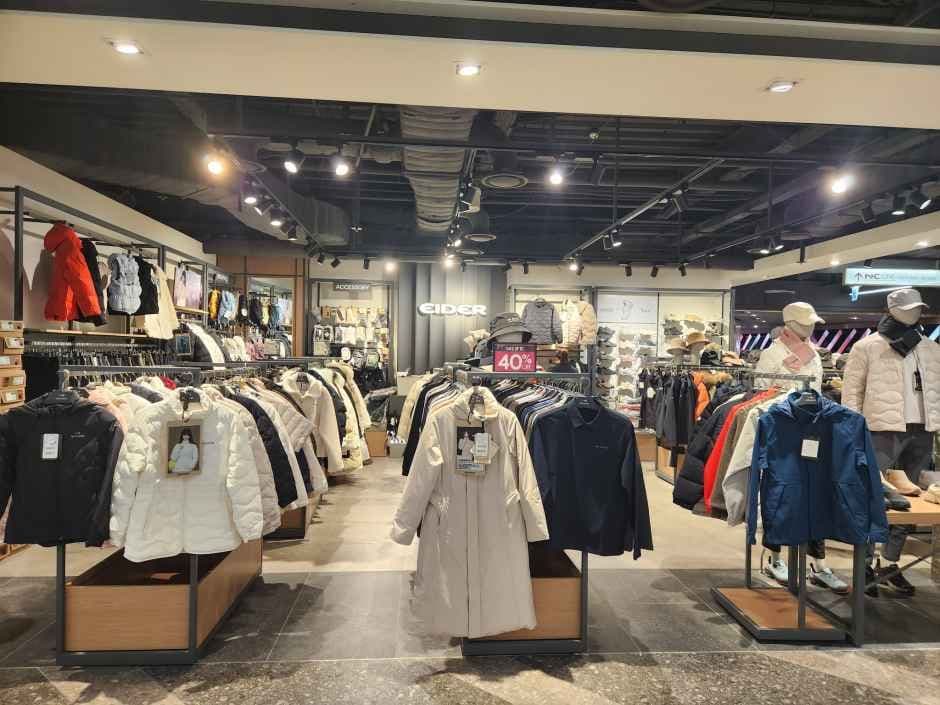 Eider - NC Singuro Branch [Tax Refund Shop](아이더 NC 신구로점)