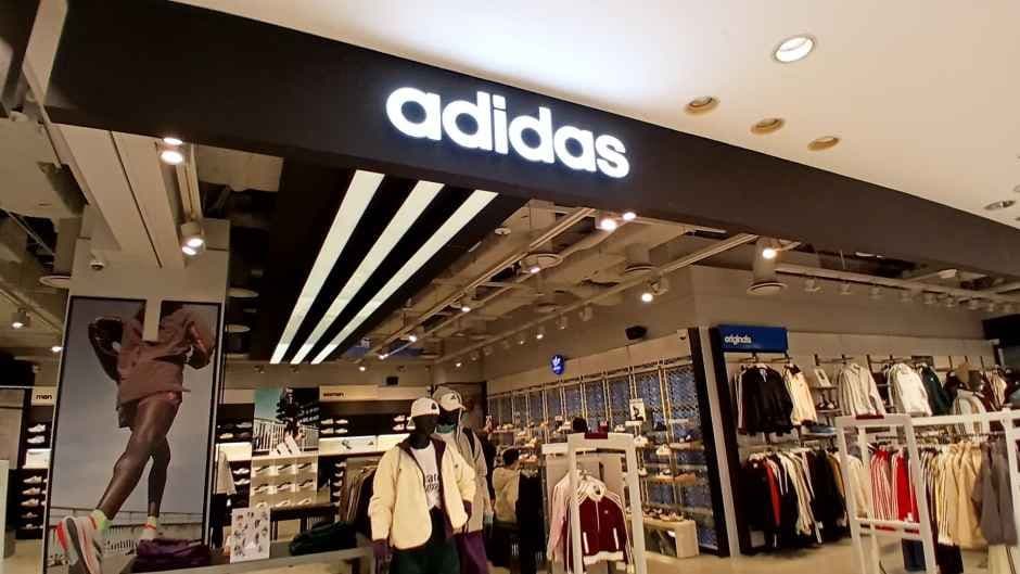 Adidas - Hyundai Department Store Mia Branch [Tax Refund Shop](아디다스 현대백화점 미아점)