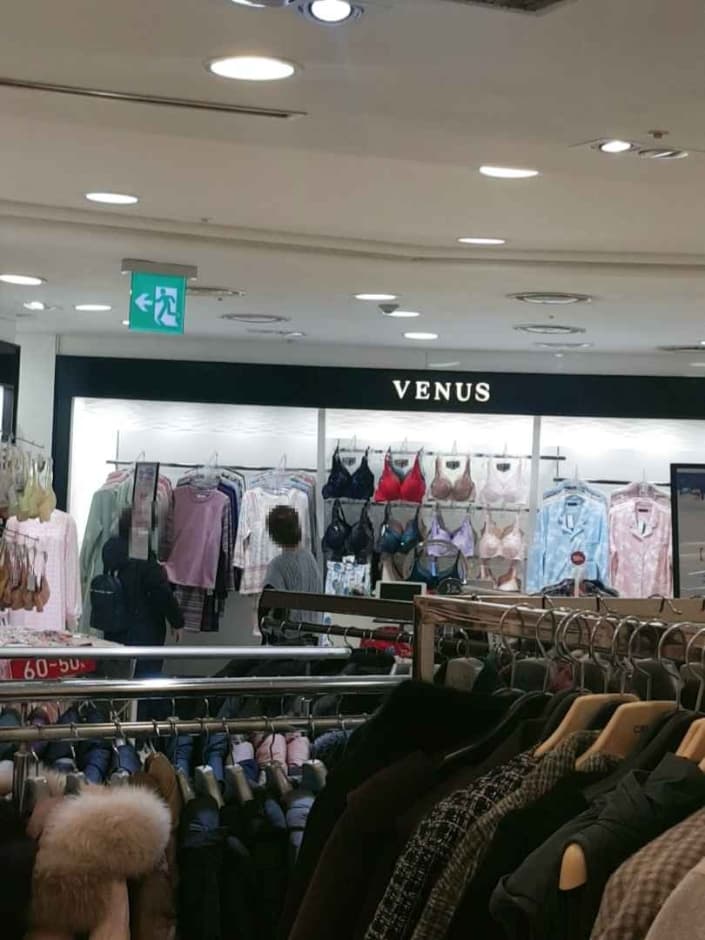 Venus - MODA Outlet Bupyeong Branch [Tax Refund Shop](비너스 모다아울렛 부평점)