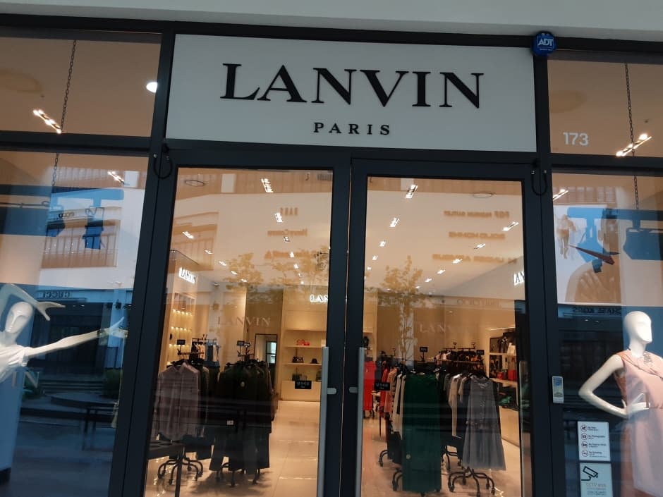 Lanvin - Hyundai Premium Outlets Gimpo Branch [Tax Refund Shop](랑방 현대프리미엄아울렛 김포점)