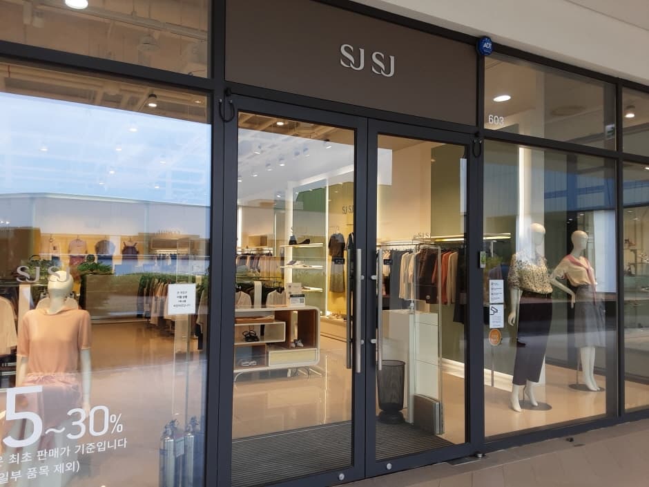 SJSJ - Hyundai Premium Outlets Gimpo Branch [Tax Refund Shop](SJSJ 현대프리미엄아울렛 김포점)