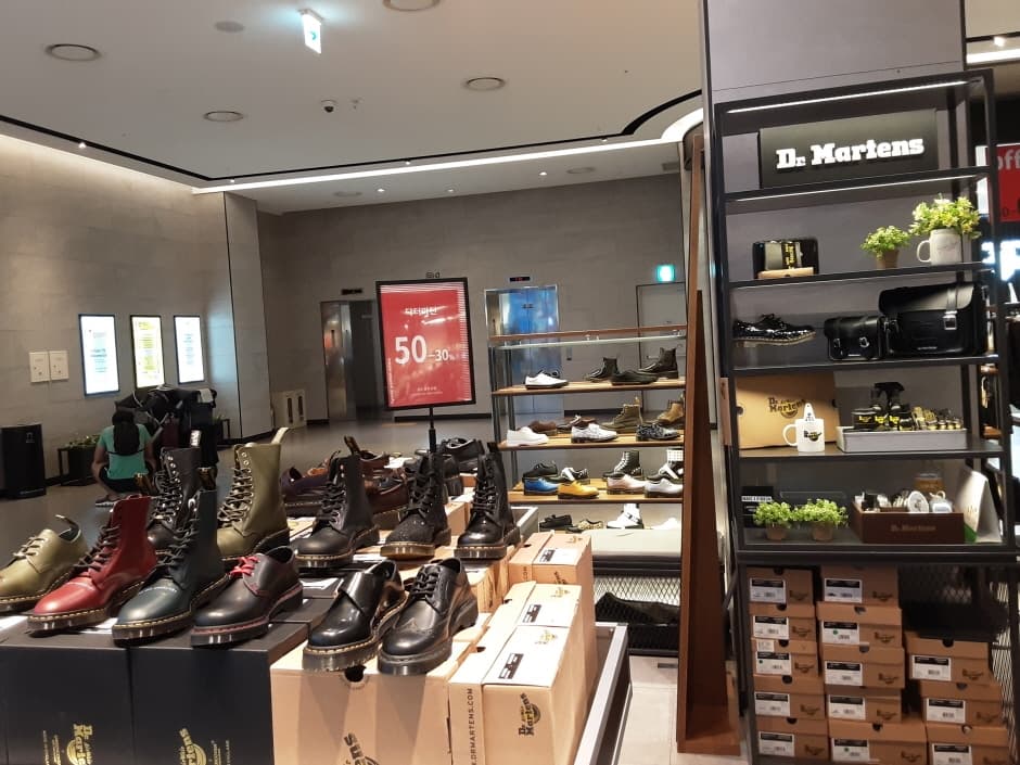 Ulvine - Hyundai Premium Outlets Songdo Branch [Tax Refund Shop](얼바인 현대프리미엄아울렛 송도점)